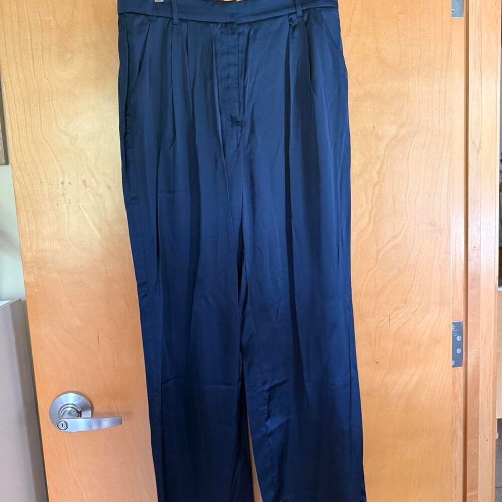 Silk abercrombie navy wide leg